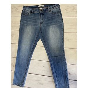 Cato Est 1946 Denim Womens Jeans Size 12 Mid Rise Blue Denim Stretch Ankle